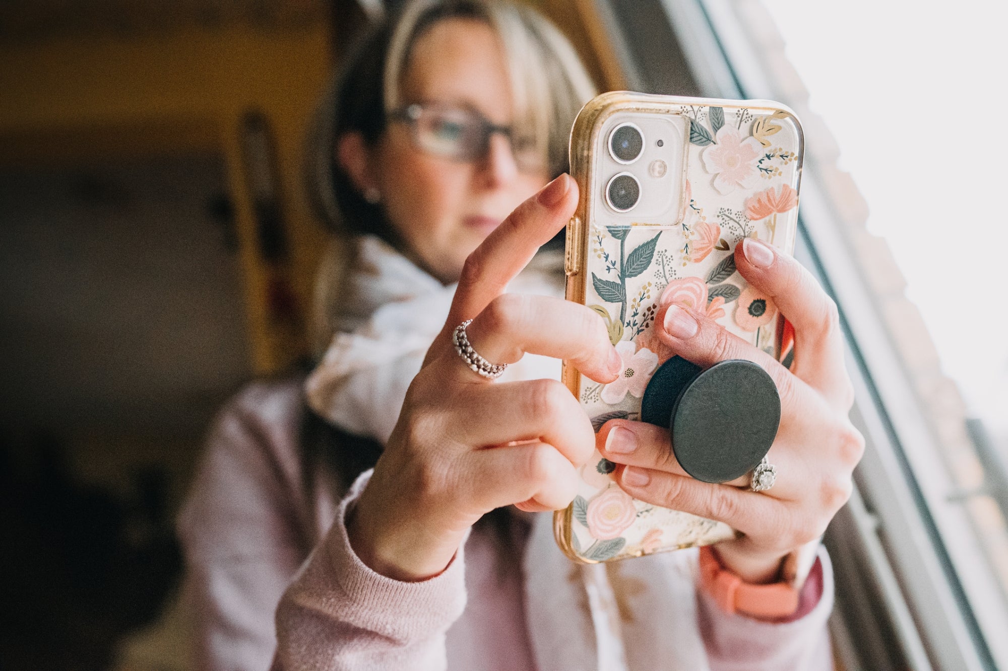 How to Find the Right Balance Between Screen Time and 'Me' Time