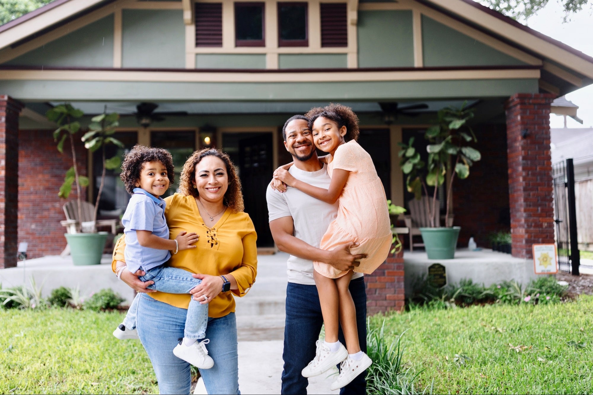How Much a Family Needs to Live 'Comfortably' in US States