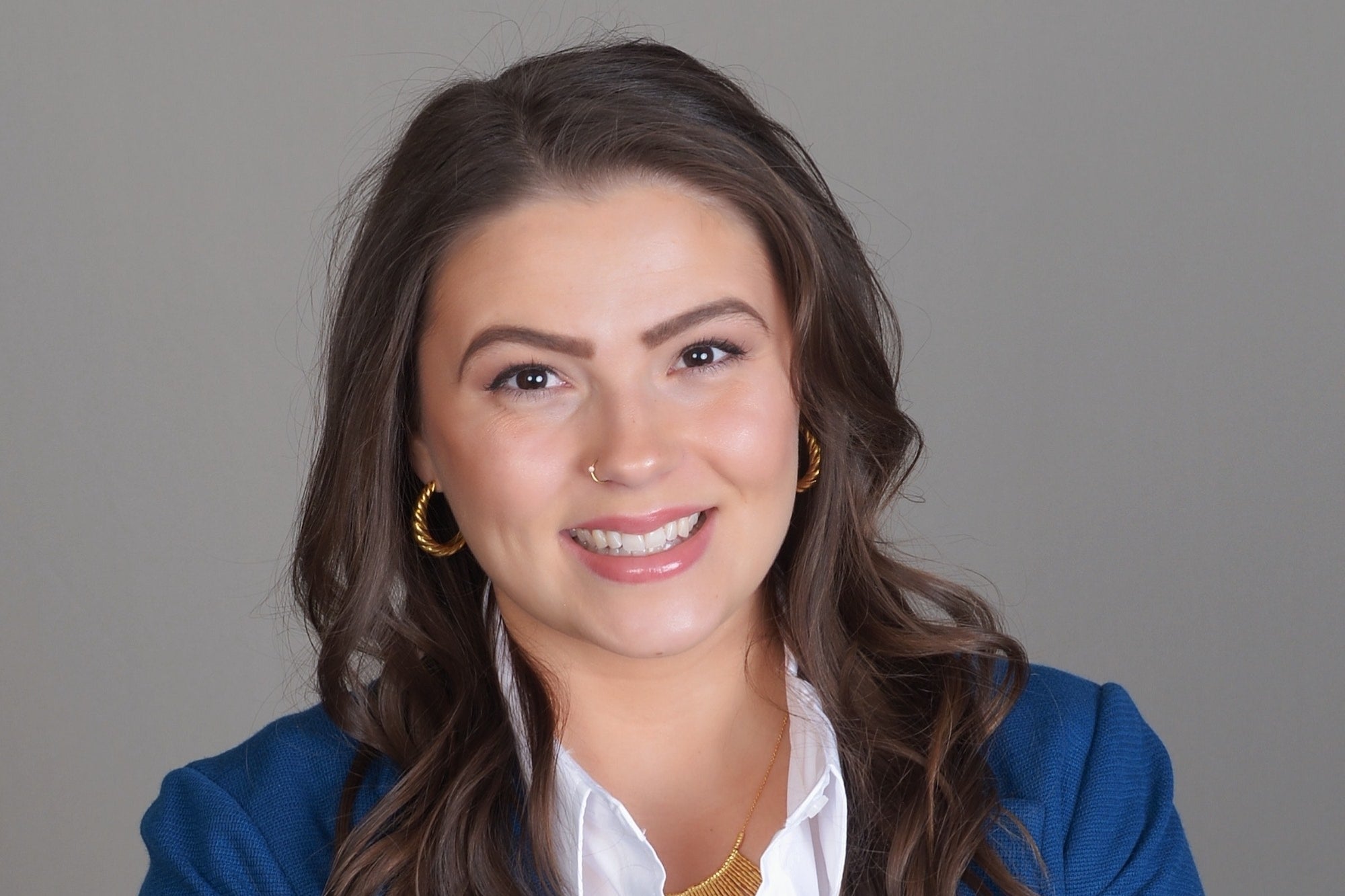 Former 911 Dispatcher's Side Hustle Earns Over $4k a Month