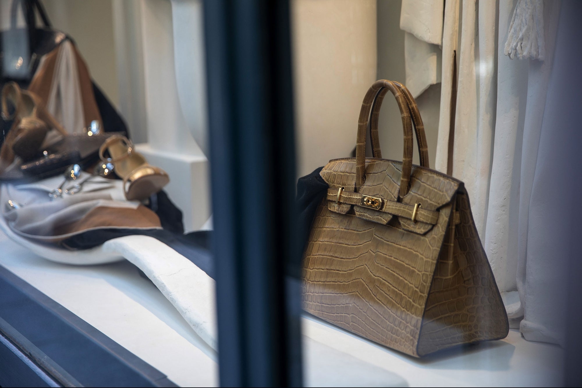 How to Build a Brand That the Ultra-Wealthy Can't Resist