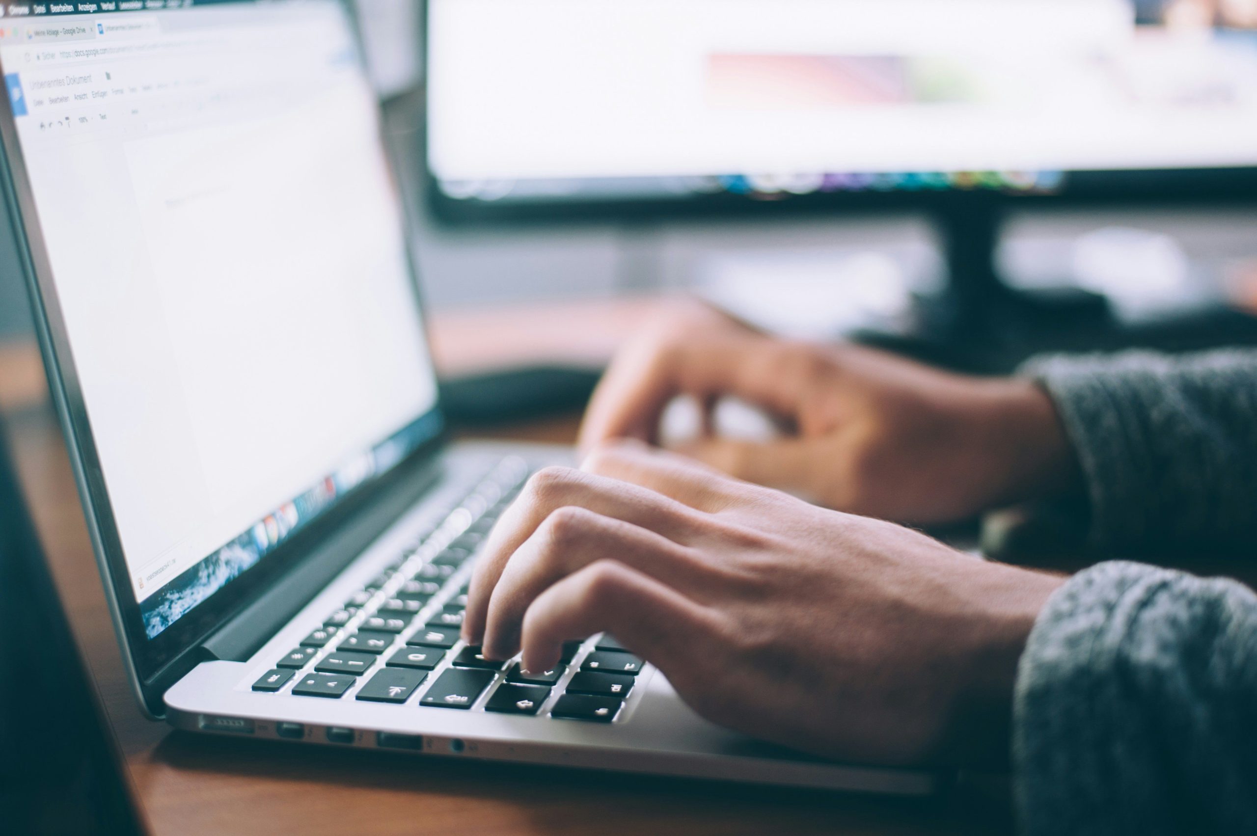 How to Write Copy That Sells (with monetizing tips)