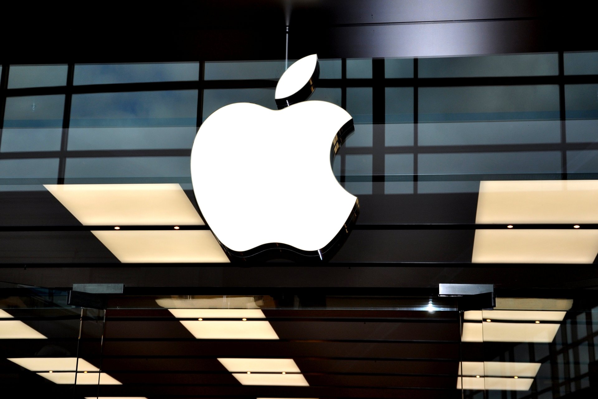 Apple May Owe You up to $95 If You Have an iPhone. Here Are 5 Things to Know Before You File
